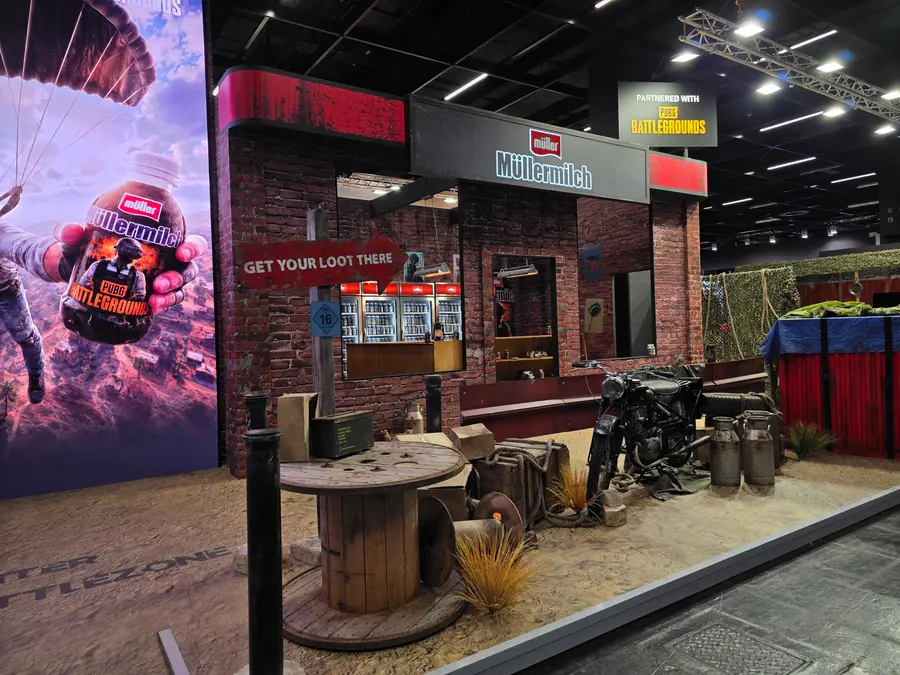 PUBG: BATTLEGROUNDS – Messestand mit Shop-Kulisse auf der Gamescom 2026